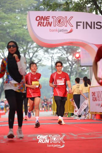 Race photo from ONE RUN 10 K