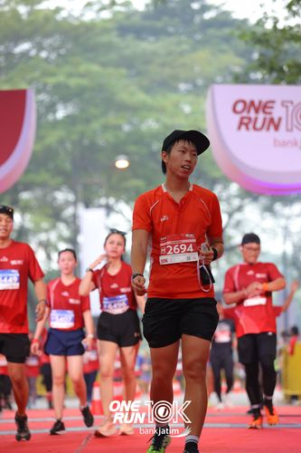 Race photo from ONE RUN 10 K