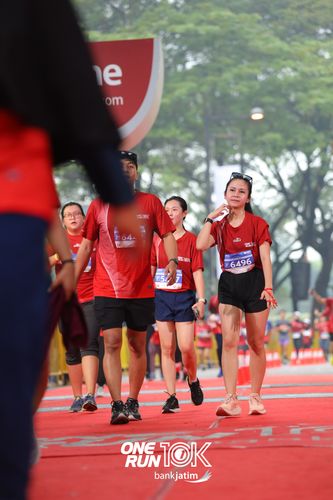 Race photo from ONE RUN 10 K