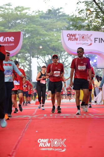 Race photo from ONE RUN 10 K