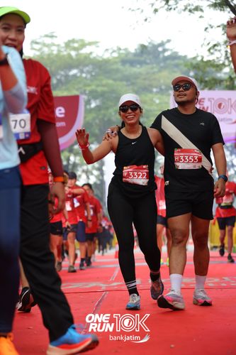 Race photo from ONE RUN 10 K