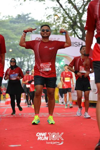 Race photo from ONE RUN 10 K