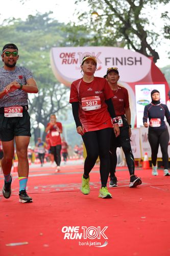 Race photo from ONE RUN 10 K