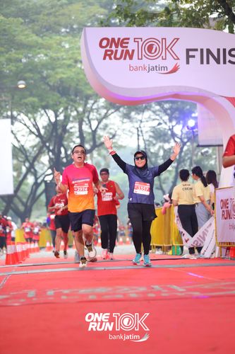 Race photo from ONE RUN 10 K
