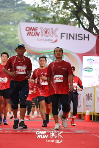 Race photo from ONE RUN 10 K