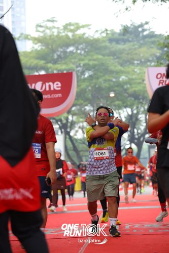 Race photo from ONE RUN 10 K