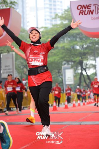 Race photo from ONE RUN 10 K
