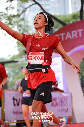 Race photo from ONE RUN 10 K