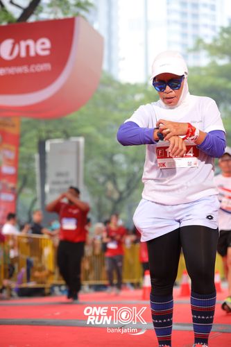 Race photo from ONE RUN 10 K