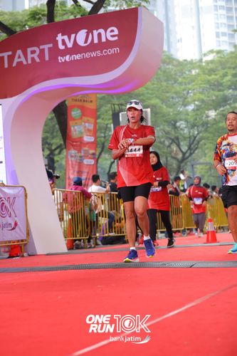 Race photo from ONE RUN 10 K