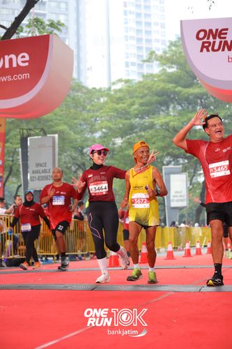 Race photo from ONE RUN 10 K