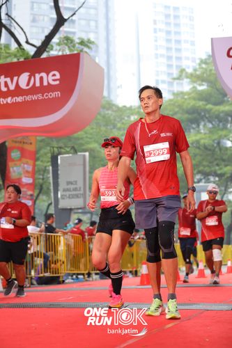Race photo from ONE RUN 10 K
