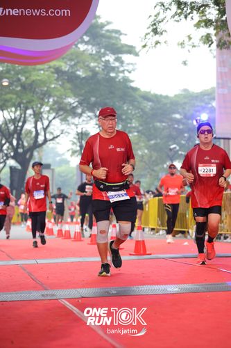 Race photo from ONE RUN 10 K