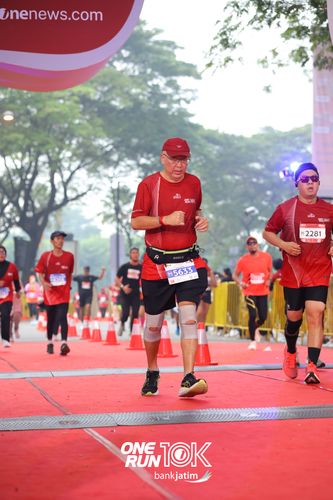 Race photo from ONE RUN 10 K