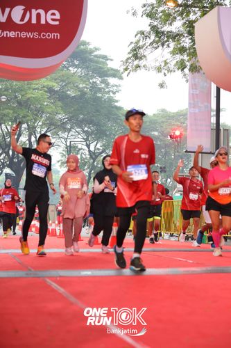 Race photo from ONE RUN 10 K