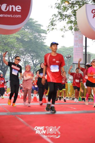 Race photo from ONE RUN 10 K