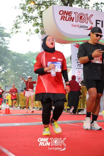 Race photo from ONE RUN 10 K