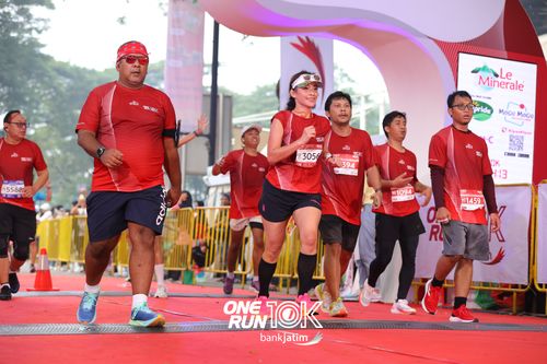 Race photo from ONE RUN 10 K