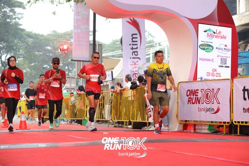 Race photo from ONE RUN 10 K