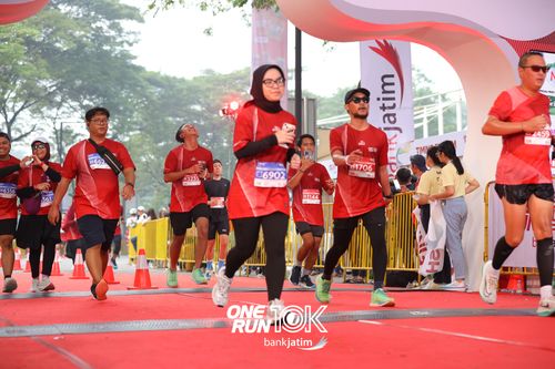 Race photo from ONE RUN 10 K
