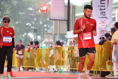 Race photo from ONE RUN 10 K