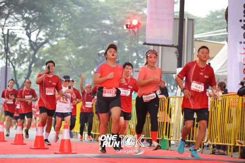 Race photo from ONE RUN 10 K