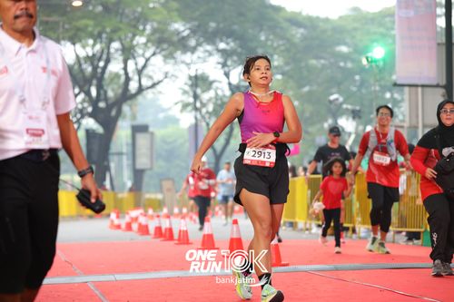 Race photo from ONE RUN 10 K