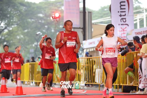 Race photo from ONE RUN 10 K