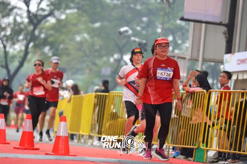 Race photo from ONE RUN 10 K