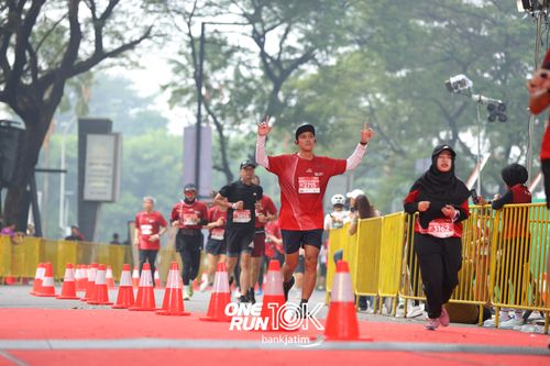 Race photo from ONE RUN 10 K