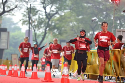 Race photo from ONE RUN 10 K
