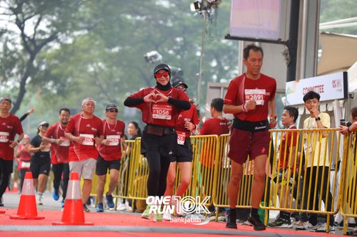 Race photo from ONE RUN 10 K