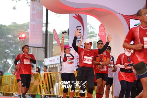 Race photo from ONE RUN 10 K