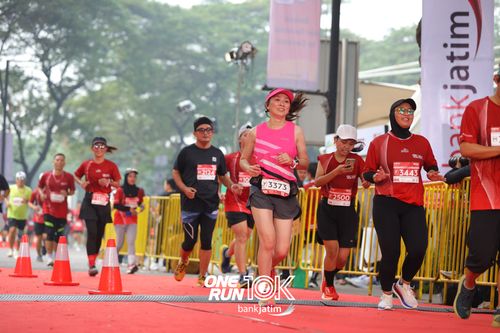 Race photo from ONE RUN 10 K