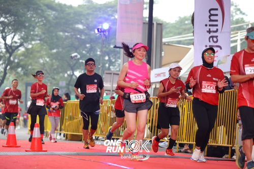 Race photo from ONE RUN 10 K