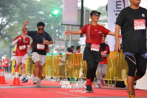 Race photo from ONE RUN 10 K