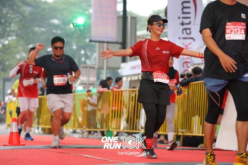 Race photo from ONE RUN 10 K
