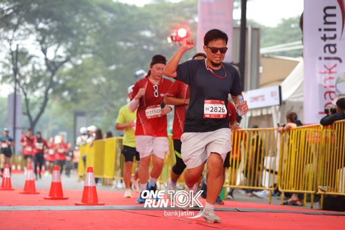 Race photo from ONE RUN 10 K