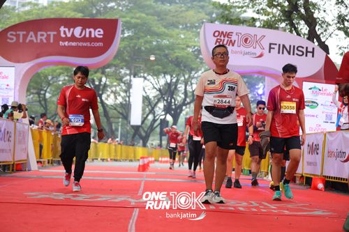 Race photo from ONE RUN 10 K