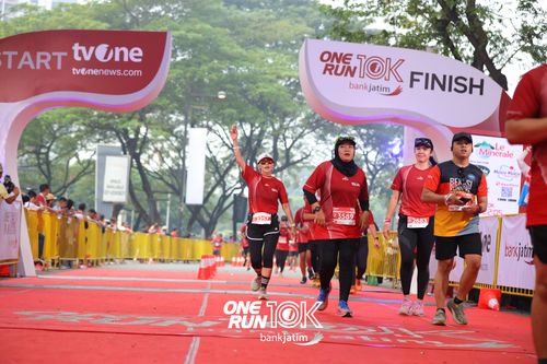 Race photo from ONE RUN 10 K