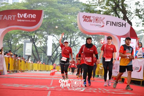 Race photo from ONE RUN 10 K