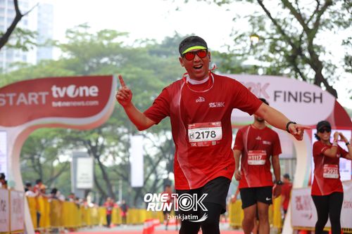 Race photo from ONE RUN 10 K