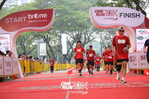 Race photo from ONE RUN 10 K