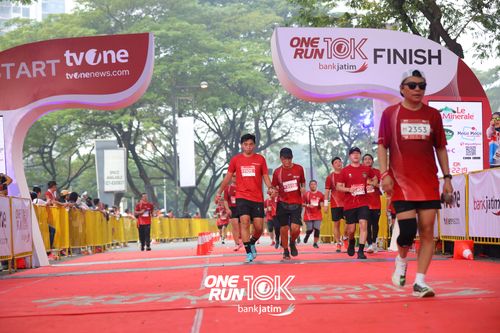 Race photo from ONE RUN 10 K