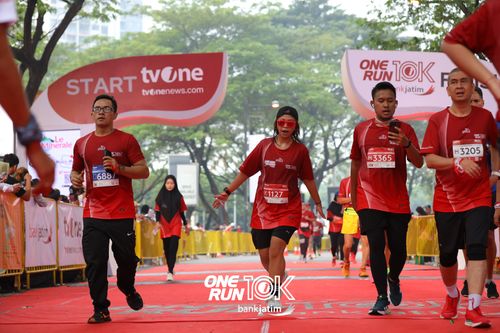 Race photo from ONE RUN 10 K