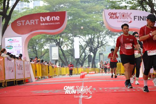 Race photo from ONE RUN 10 K