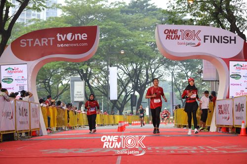 Race photo from ONE RUN 10 K