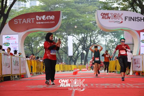 Race photo from ONE RUN 10 K
