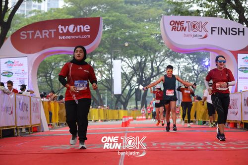 Race photo from ONE RUN 10 K