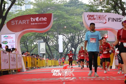 Race photo from ONE RUN 10 K